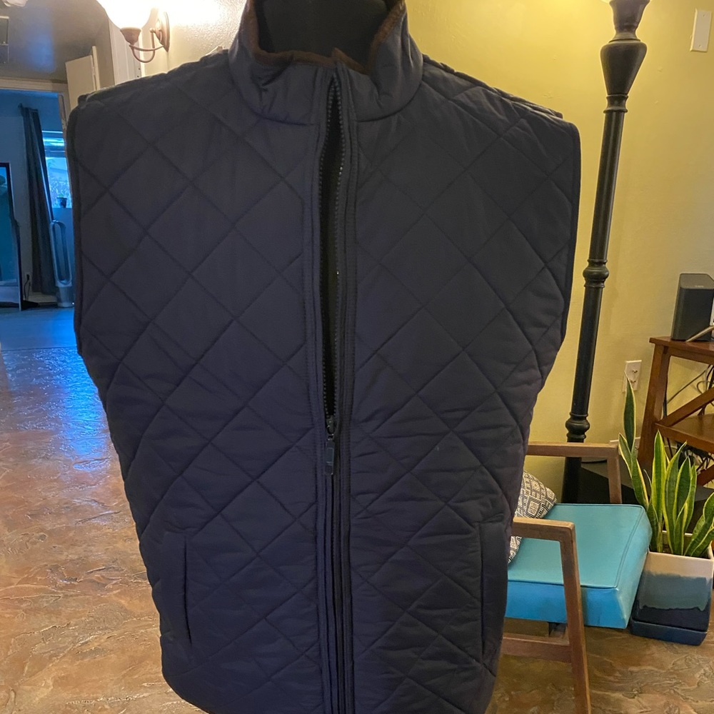 UNTUCKit Quilted Navy Lined Vest Men’s Size XL